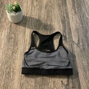 ✨HP✨ LULULEMON black and white/silver striped sports bra!